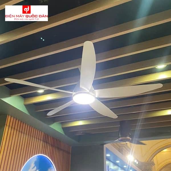 Quạt trần 5 cánh Panasonic F-60GFN có đèn